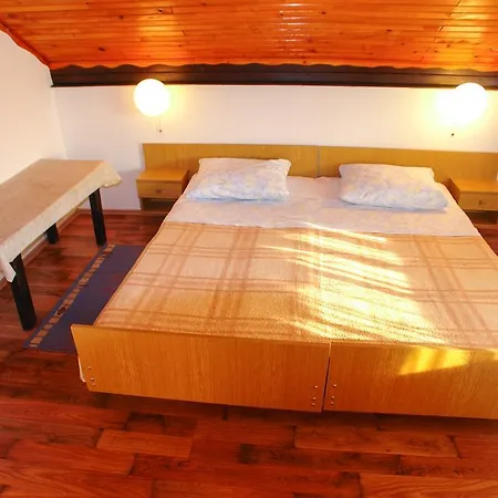 Sebastian Apartment *